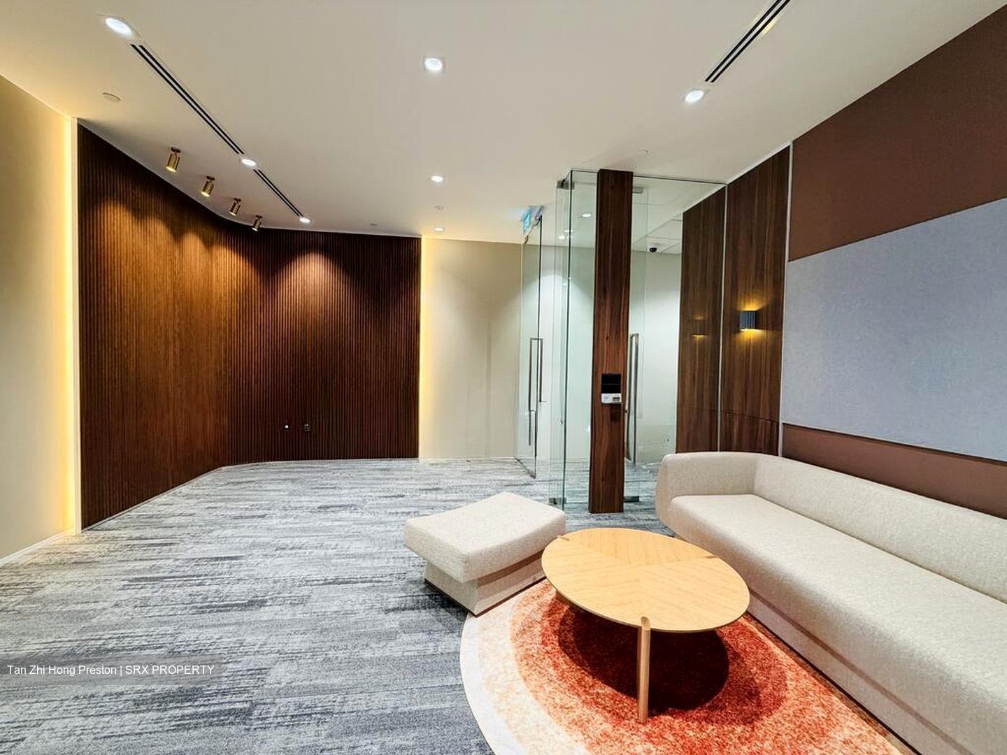 North Canal Road (D1), Office #584318671
